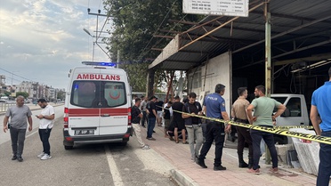 Mermer Blok Altında Can Veren Kadın