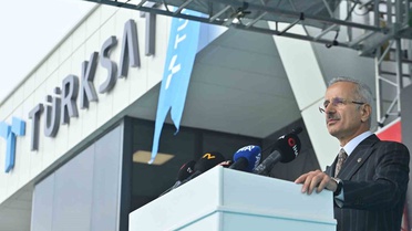 Bakan Uraloğlu: 'Katar ile kurduğumuz stratejik ortaklık sayesinde Türksat filomuza yeni nesil bir uydu kazandırıyoruz'