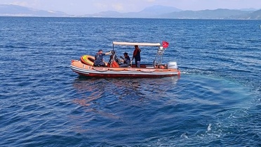 Mudanya'da Bot Sürüklenirken Genç Kurtarıldı
