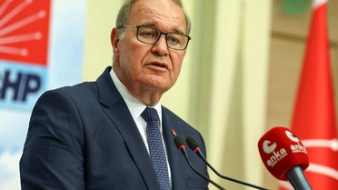 CHP’de Özgür Özel’den boşalan Grup Başkanlığı görevine Faik Öztrak seçildi