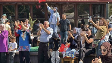 Karabük’te Filenin Sultanları’nın şampiyonluk maçı dev ekranda izlendi