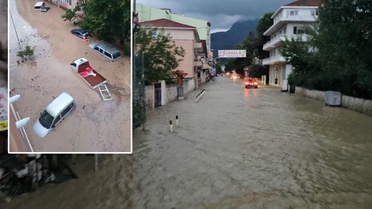 Temmuz sıcağında bir ilimizi sel vurdu: İlçe merkezi su altında kaldı