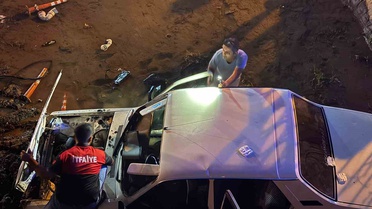 Osmaniye’de otomobil köprüden kanala düştü: 4 yaralı