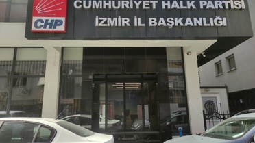CHP İzmir'de Yeni Parti temizliği: 3 ilçe başkanı görevden alındı
