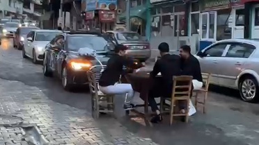 Düğün Yolu Keyfi: İskambil Oyunu