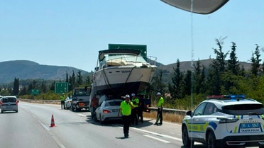Çeşme Otoyolu'nda İlginç Kaza