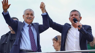 Özgür Özel yanıt verdi: Zeydan Karalar Yeni Parti'ye geçecek mi?