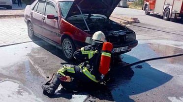 Kayseri'de Park Halindeki Araçta Yangın