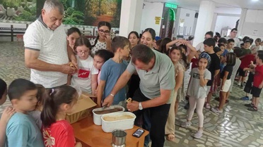 Samsun'da Öğrencilere Dondurma İkramı