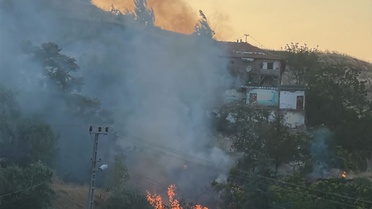 Mamak'ta Otluk Alanda Yangın Kontrol Altına Alındı