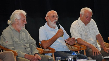 Ayvalık'ta resim, şiir, müzik ve edebiyat farklı yönleriyle ele alındı