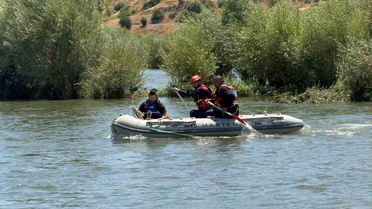 Bingöl'de baraj kapakları açılınca nehrin ortasında mahsur kalan piknikçi AFAD tarafından kurtarıldı
