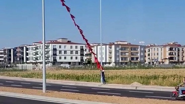 Bayrağa Sahip Çıktı