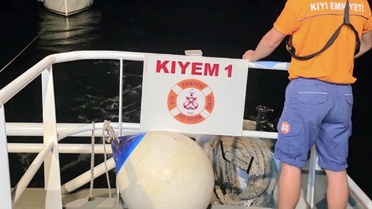 Bozcaada'da Sürüklenen Tekne Kurtarıldı