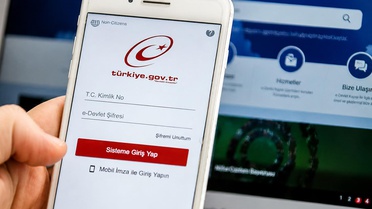 e-Devlet'e akın var! Milyonlarca kişi aynı hizmeti kullanıyor