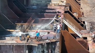 Aliağa'da Tanker Gemisinde Yangın Çıktı