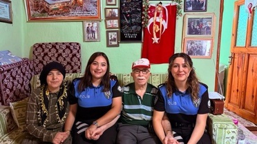 Polis ekiplerinden gazilere vefa ziyareti