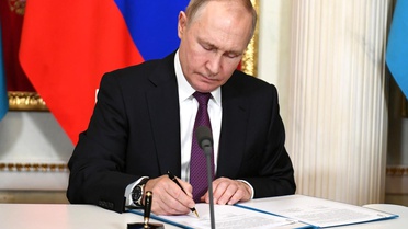 Rusya'dan çarpıcı hamle! Putin resmen imzaladı