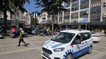 Samsun Cumhuriyet Meydanı’na park eden araçlara ceza