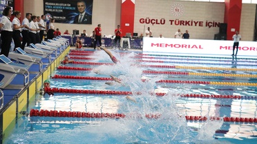 Samsun'da SEM Yüzme Şampiyonası Başladı