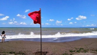 Akçakoca'da Denize Giriş Yasaklandı