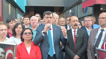 CHP Kütahya Teşkilatı’nda toplu istifa: 3 belediye başkanı ile birlikte Yeni Parti’ye katıldı