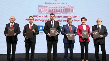 Davutoğlu'nun veda kararına 6'lı masa liderlerinden yorum gelmedi 