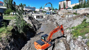 Ağrı'da Taşkın Kontrol Projeleri Devam Ediyor