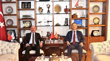 Kırgızistan Büyükelçisi Çorum'u Ziyaret Etti