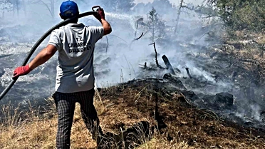 Kütahya’da orman yangını: Ekipler havadan ve karadan müdahale ediyor