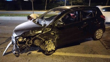 Maltepe'de Kaza: Ters Yöne Giren Araç İki Araca Çarptı