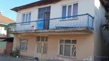90 Yaşındaki Anne Evsiz Kalmaktan Korkuyor