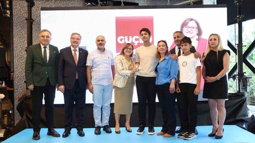 Şahin, Gazi Şehrin 2026 YKS ve LGS şampiyonlarıyla buluştu