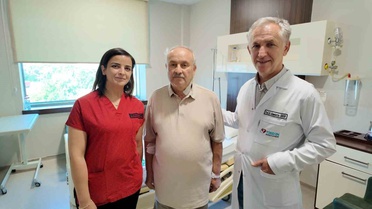 65 Yaşındaki Hastaya Uyanık Ameliyat