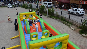 Uzungöl'de ücretsiz çocuk oyun parkı hizmete açıldı