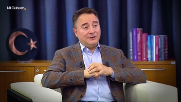 Babacan: Gençler Umutlarını Kaybetmesin