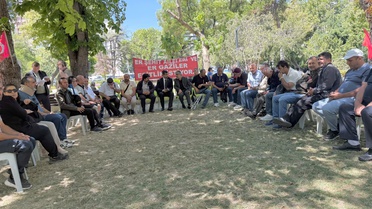 Deniz Demir'den oturma eylemindeki şehit yakınları ve gazilere ziyaret