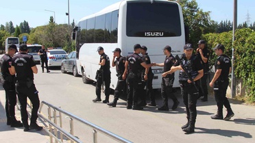Husumetlilerine ateş açtı, yoldan geçen başkasını öldürdü