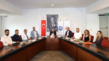 İEÜ'den Yeni Dijital Eğitim Modeli: EKOMOD