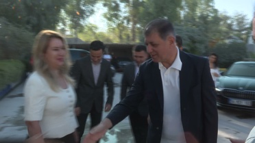 İzmir Büyükşehir Belediye Başkanı Tugay, güne İZBETON emekçileriyle başladı