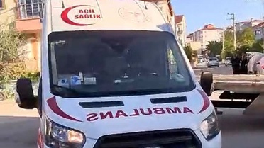 Kamyonet Onarırken Yaralandı