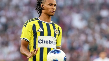 Nathan Ake Fenerbahçe taraftarını büyüledi