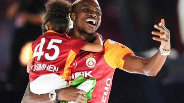 Osimhen'in peşini bırakmıyorlar! Manchester United'dan yeni hamle