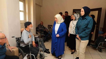 Semiha Yıldırım’dan huzurevi sakinlerine ziyaret