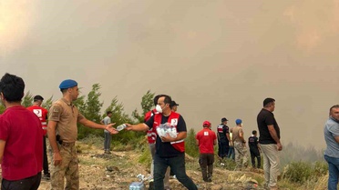 Kızılay, Yangın Bölgesinde Beslenme Desteği Sağlıyor