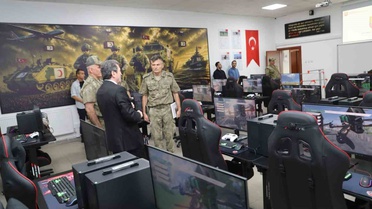 Vali Tavlı, askeri eğitim alanlarını inceledi