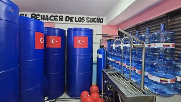 Venezuela'da Afetzedelere İçme Suyu Desteği