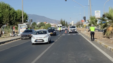 Nazilli'de Otomobil-Motosiklet Çarpıştı: 2 Yaralı