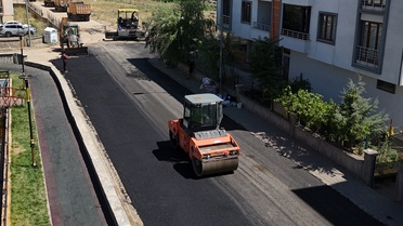 Bingöl Belediyesi 20 kilometrelik yol ağını 40 bin ton asfaltla yenileyecek