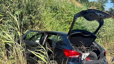 Karacabey'de Otomobil Sulama Kanalına Devrildi, 6 Yaralı
